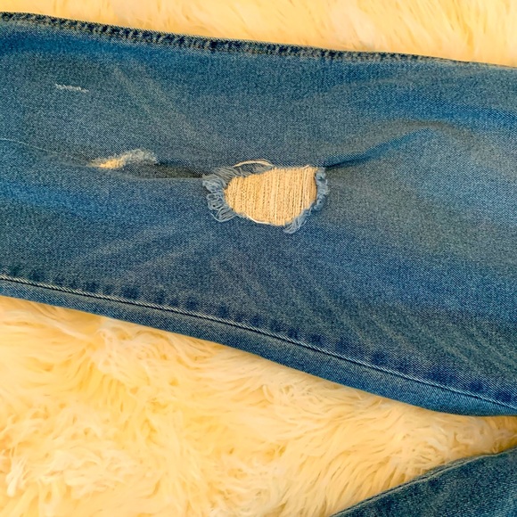 Women’s Wrangler Jeans - Picture 5 of 5